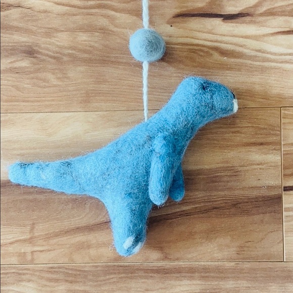 Pottery Barn Kids Felt Dinosaur Mobil - Picture 8 of 15